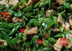紫扁豆炒五花肉的做法图解4