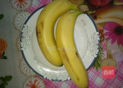 酥炸香蕉的做法图解1