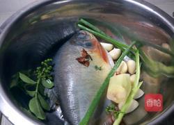  豆瓣酱红鱼的做法图解1