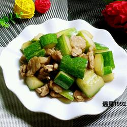 黄瓜炒肉片的做法[图]