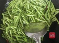 干煸豇豆的做法图解4