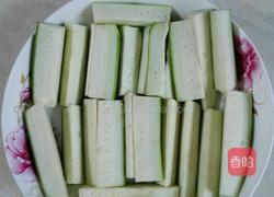 蒜蓉丝瓜的做法图解1