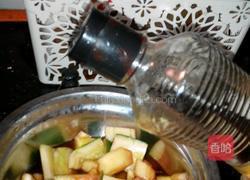 凉伴西瓜皮丶黄瓜的做法图解2