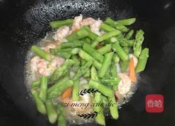 虾仁炒芦笋的做法图解9