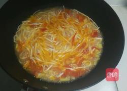 西红柿土豆面条的做法图解3