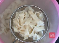 青椒茄汁宽面的做法图解12