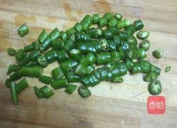 杭椒煎蛋的做法图解1