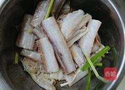 糖醋带鱼的做法图解2