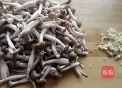 清炒蟹味菇的做法图解3