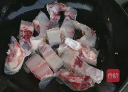 豆腐榨菜闷鱼的做法图解3