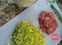 自创高压锅煎饺的做法图解1