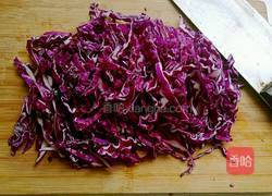 凉拌紫甘蓝的做法图解2