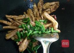 鸡脚烧四季豆的做法图解6