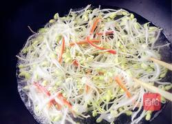 凉拌黄豆芽的做法图解3