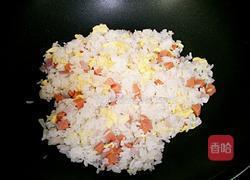 洋葱火腿炒饭的做法图解7
