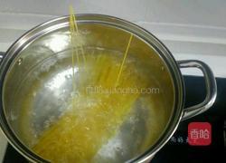 奶油蘑菇培根意大利面的做法图解4
