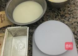 椰丝牛奶小方块的做法图解1