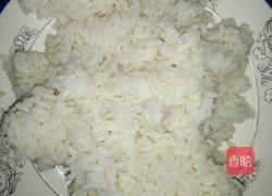 培根蛋炒饭的做法图解1