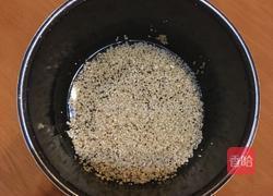 糙米藜麦粥的做法图解1