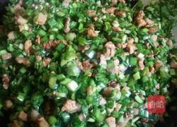韭菜猪肉包子的做法图解8