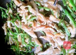 尖椒炒鸡肉的做法图解4