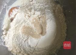 奶香小餐包的做法图解2