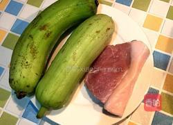 丝瓜酿肉馅的做法图解1