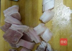 土豆炖肉的做法图解1