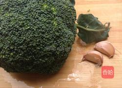 蒜炒西兰花的做法图解1