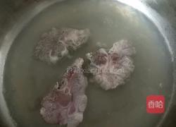 椰子玉米猪骨汤的做法图解1