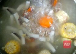 椰子玉米猪骨汤的做法图解5