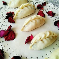 香芹木耳鸡蛋馅饺子的做法[图]