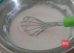 葡萄干点心的做法图解1