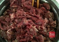 牛肉炒粿条的做法图解2