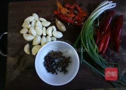 麻辣鸡丁的做法图解1