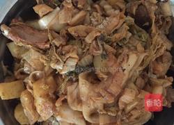 猪骨头烩酸菜的做法图解4