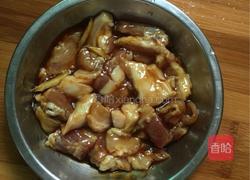 青椒炒五花肉的做法图解2