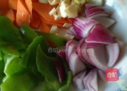 肉炒土豆片青椒的做法图解2