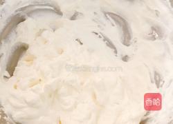 草莓奶油蛋糕卷的做法图解12