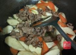 茭白炒胡萝卜的做法图解5