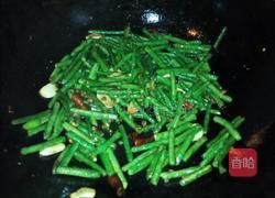 干煸豆角的做法图解4