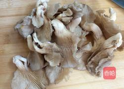椒盐蘑菇的做法图解2