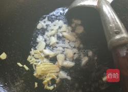 腌黄瓜炒虾米的做法图解2