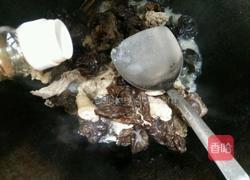 黑木耳炒鸡肉的做法图解7