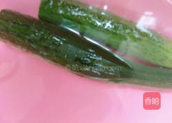 黄瓜炒鸡蛋的做法图解1