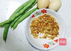 鸡蛋河虾饼的做法图解1