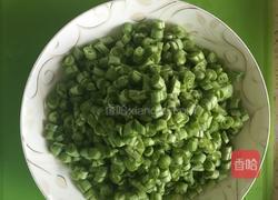 肉丁豆角打卤面的做法图解2