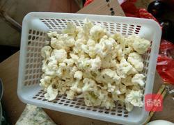 家常炒菜花的做法图解2