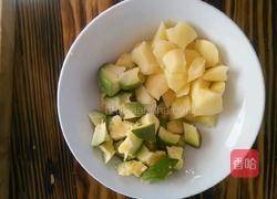 小瓜焖洋芋的做法图解2