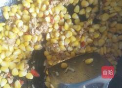 玉米炒肉的做法图解4